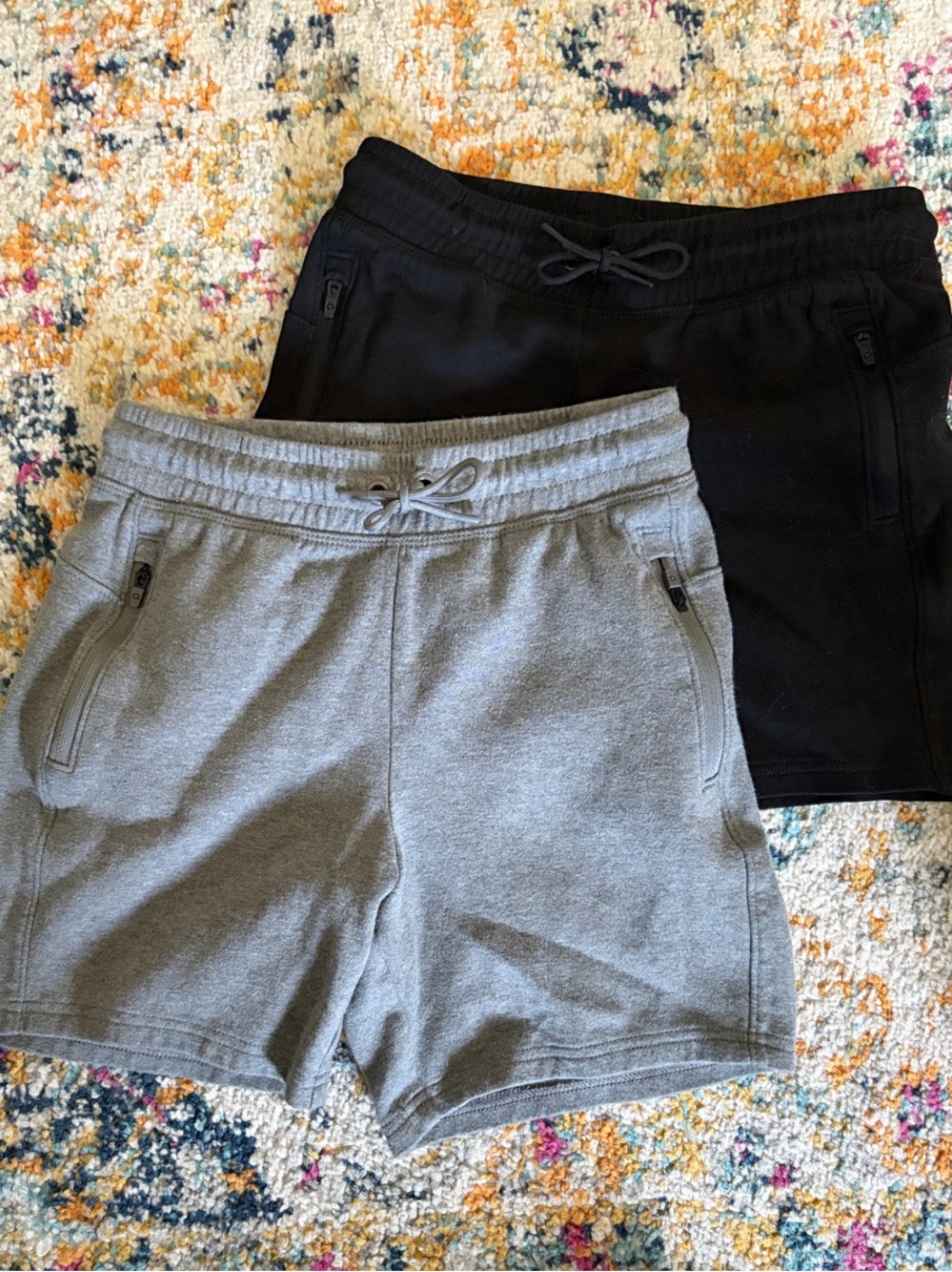 Gap 5” Fit Tech Shorts- Gray & Black (2 Pack)